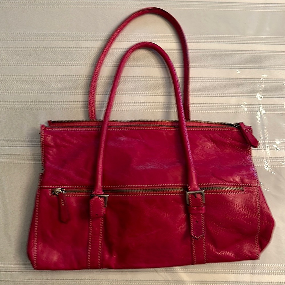 Vintage Helen Welsh Genuine Leather made in Italy pink pocketbook.